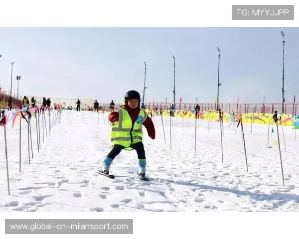 青少年冰雪项目迎新机遇 引发热潮,全国青少年冰雪主题推广活动