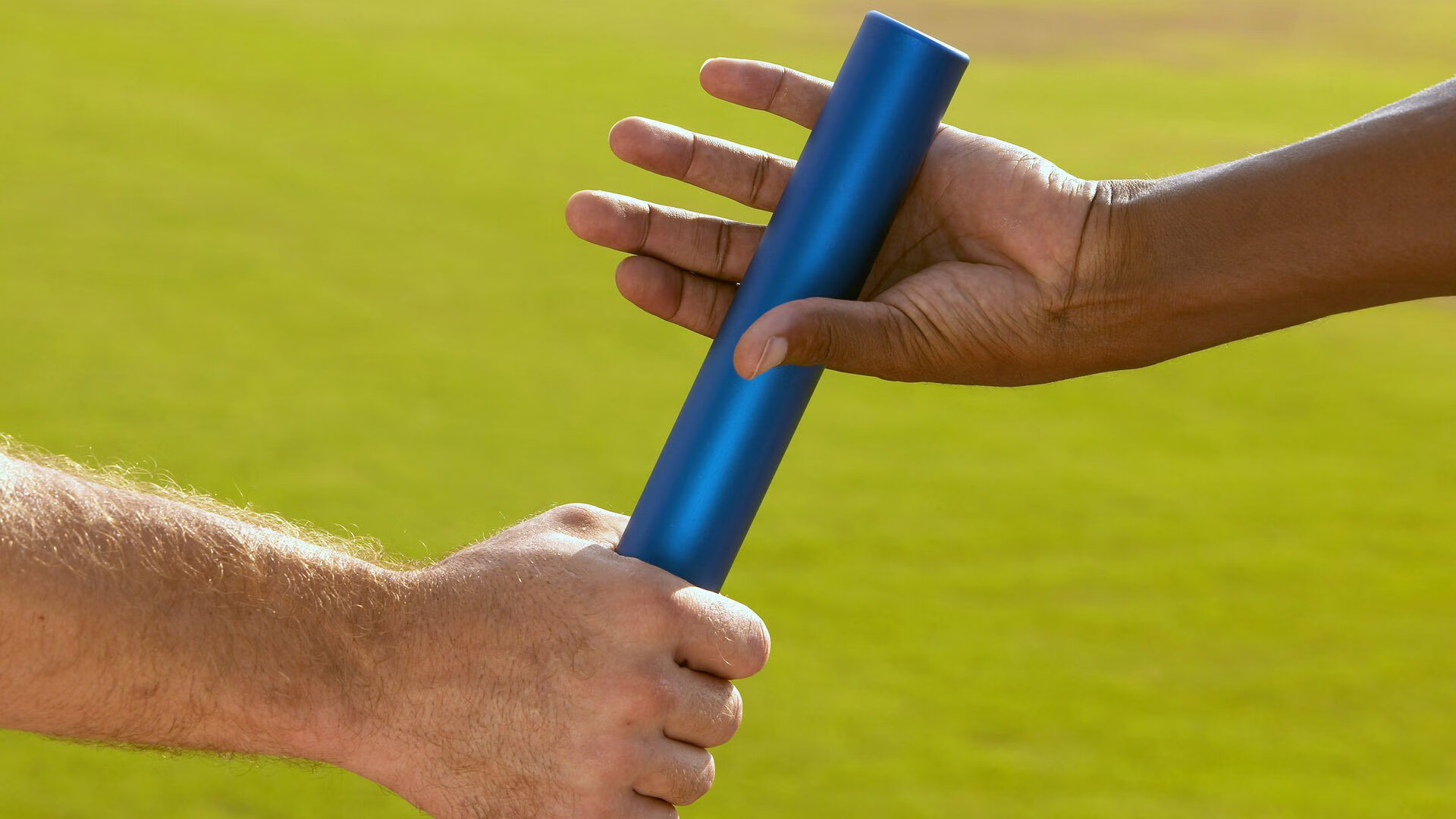 CBA赛场燃起青春与梦想的火焰，cba主题